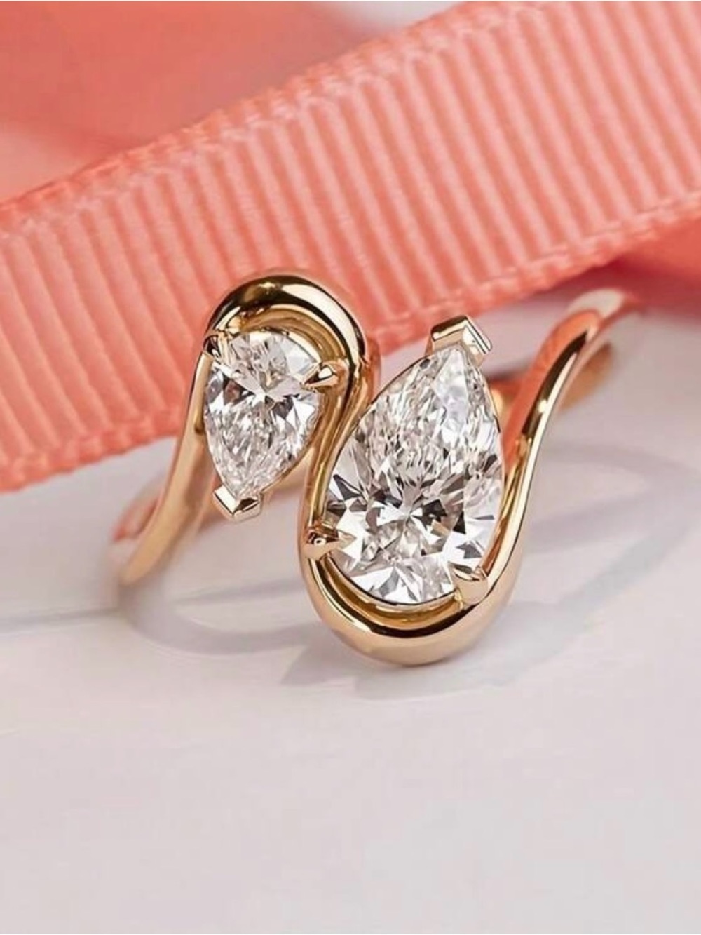 18k Gold Teardrop Diamond Ring Twisted Wave wedding engagement Pearl shaped sz 7